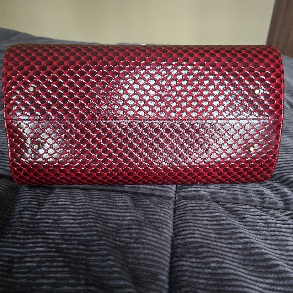 Red Handbag - Picture 2 of 5